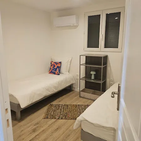 Maison Bois Apartmán *