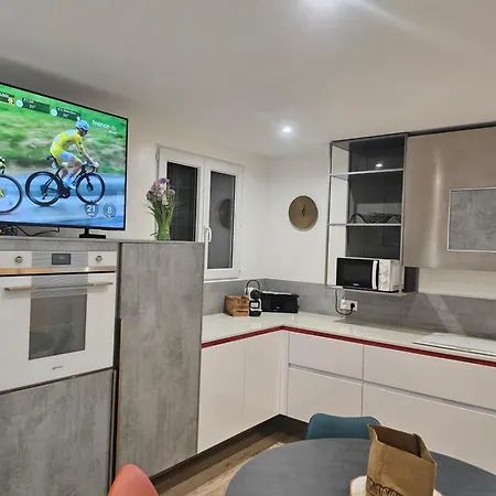 Maison Bois Apartmán