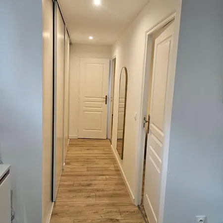 Maison Bois Apartment